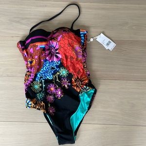 Brand new never worn Trina Turk bathing suit size 2